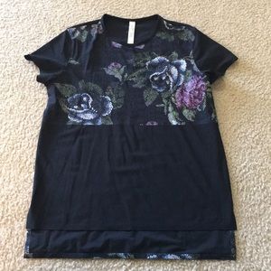 Floral Lululemon t-shirt size 4